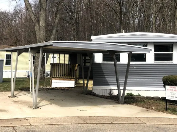612 Holly Ct, Jonesville, MI 49250