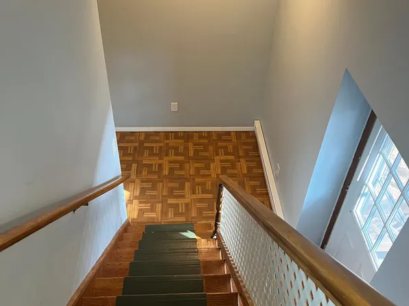19 Chenango Ave S APT 3, Clinton, NY 13323