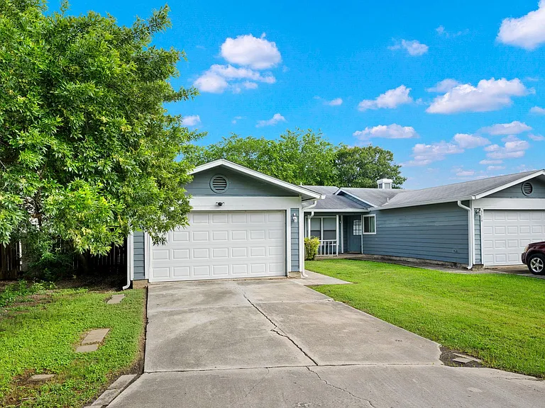 8317 Forest Ridge Dr — Photo 26