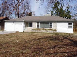 1817 E Broadmoor St, Springfield, MO 65804