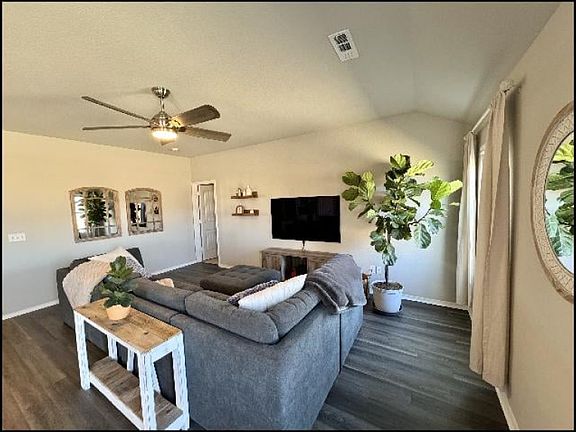 4th image of 10413 Lori Kaye Dr