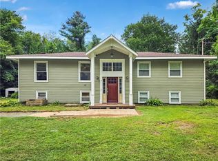 11 Winsor Park Rd, Glocester, RI 02857