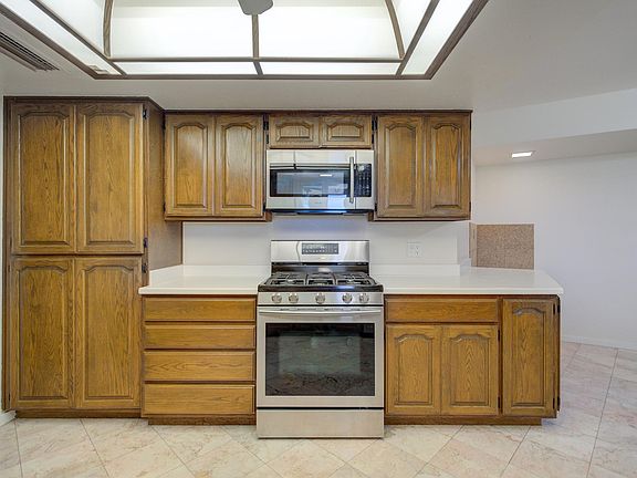 5th image of 3801 E Solano Dr