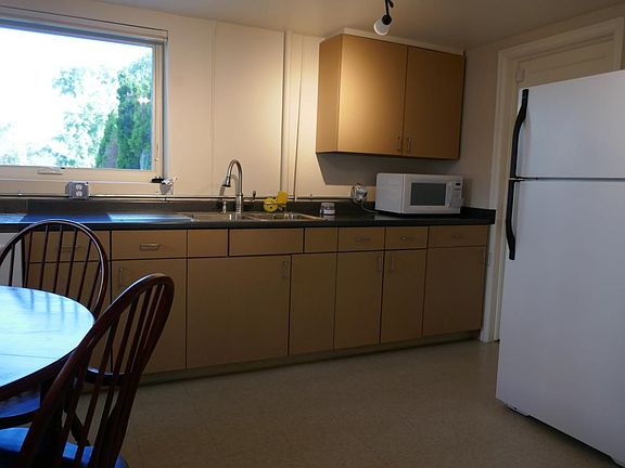 Kitchen (2)