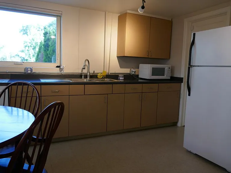Kitchen (2)