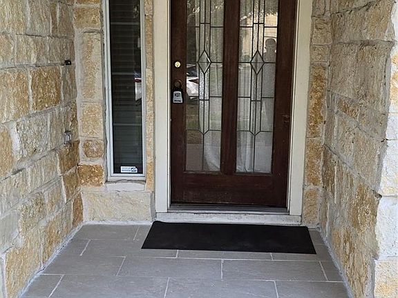 4th image of 1018 Winter Green Ct