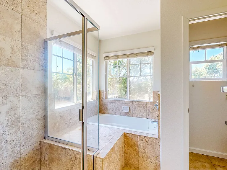 642 Acacia Ln — Photo 45