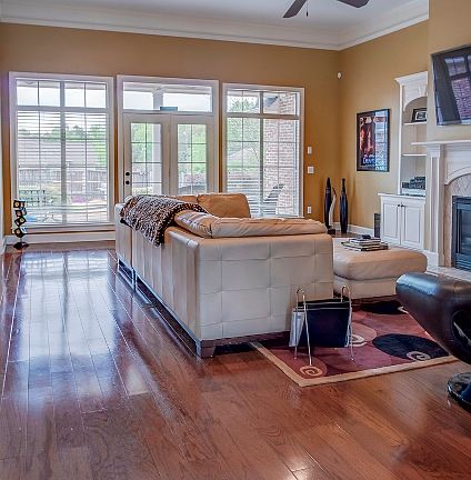 4th image of 100 Iris Ln