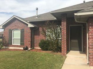 1001 Falco Concolor Dr, Norman, OK 73072