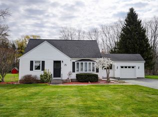 378 Trimmer Rd, Spencerport, NY 14559