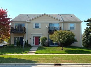 816 Bloomfield Village Blvd APT C, Auburn Hills, MI 48326