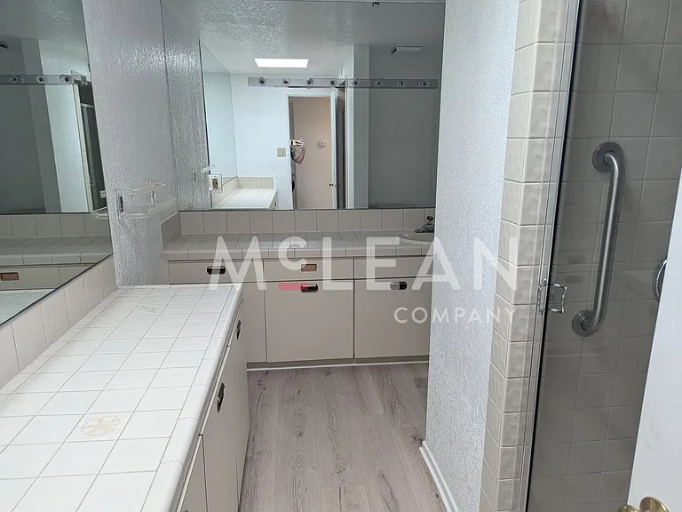 2737 E Plaimor Ave — Photo 16