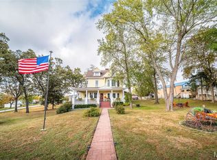 104 W 3rd St, Dixon, MO 65459