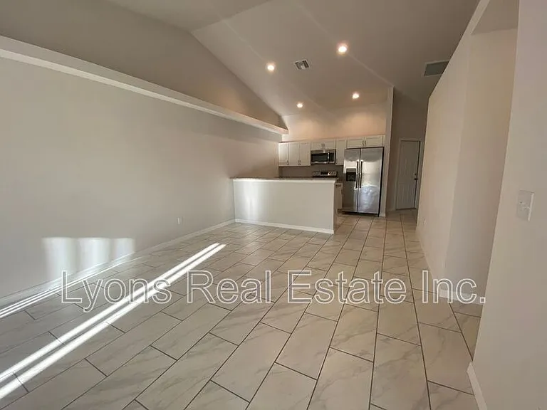 2941 Skyline Blvd — Photo 9