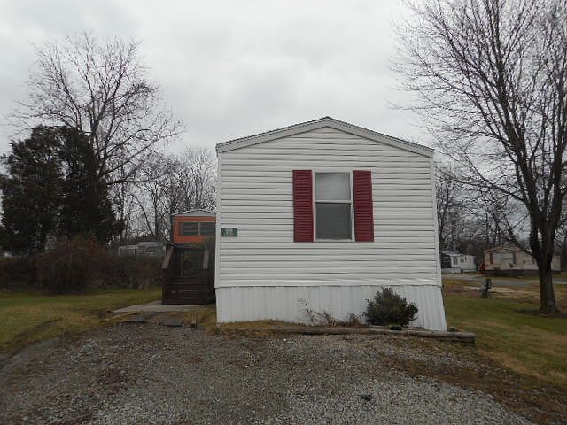 1st image of 99 Oriole Ct