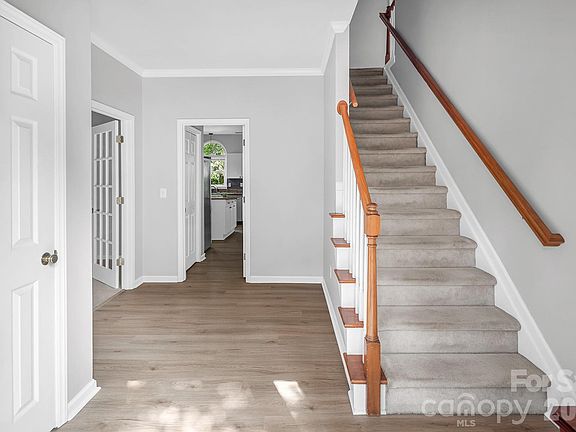 4th image of 5016 Hickory Lake Ln