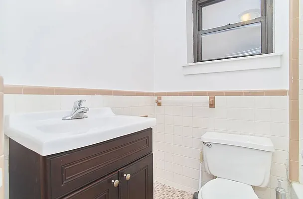 Rented by MAPT Residential LLC | media 9