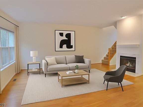 2nd image of 1310 Grandview Ct