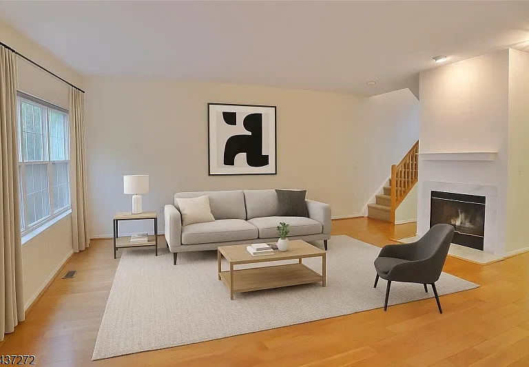 1310 Grandview Ct — Photo 1