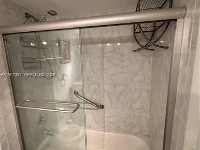 2301 Collins Avenue Cu #737 — Photo 5