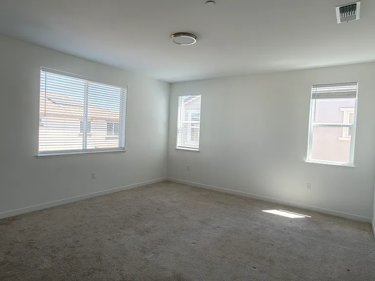 11934 Granzella Way — Photo 6
