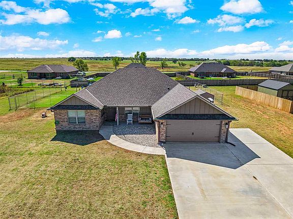 2nd image of 12255 NE Stone Ridge Ln