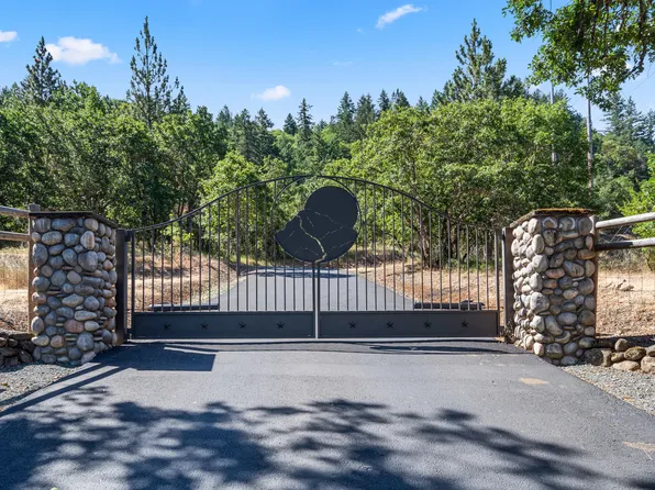 3039 Pearce Park Rd, Grants Pass, OR 97526