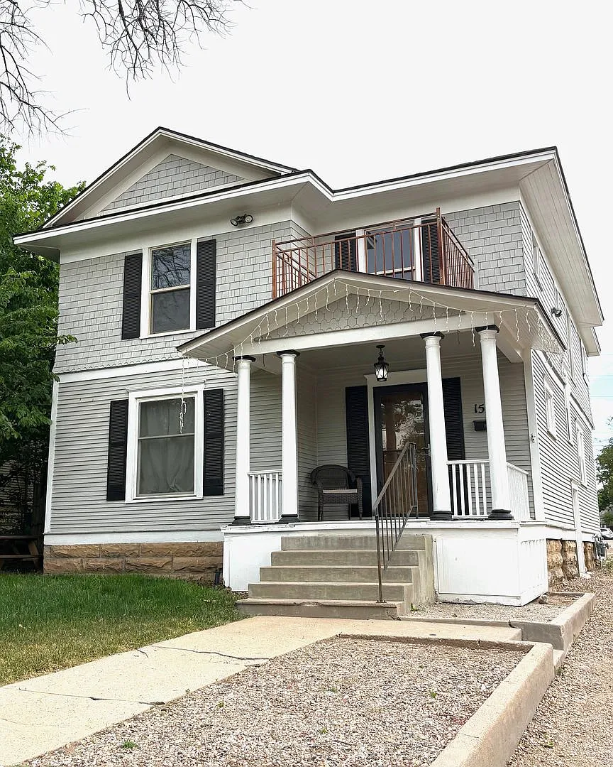 6bd 6ba Home Near UNC with Water & Trash Included — Photo 2