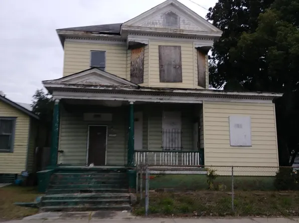 304 W 39th St, Savannah, GA 31401