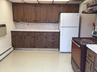 1078 Carll Dr, Bay Shore, NY 11706