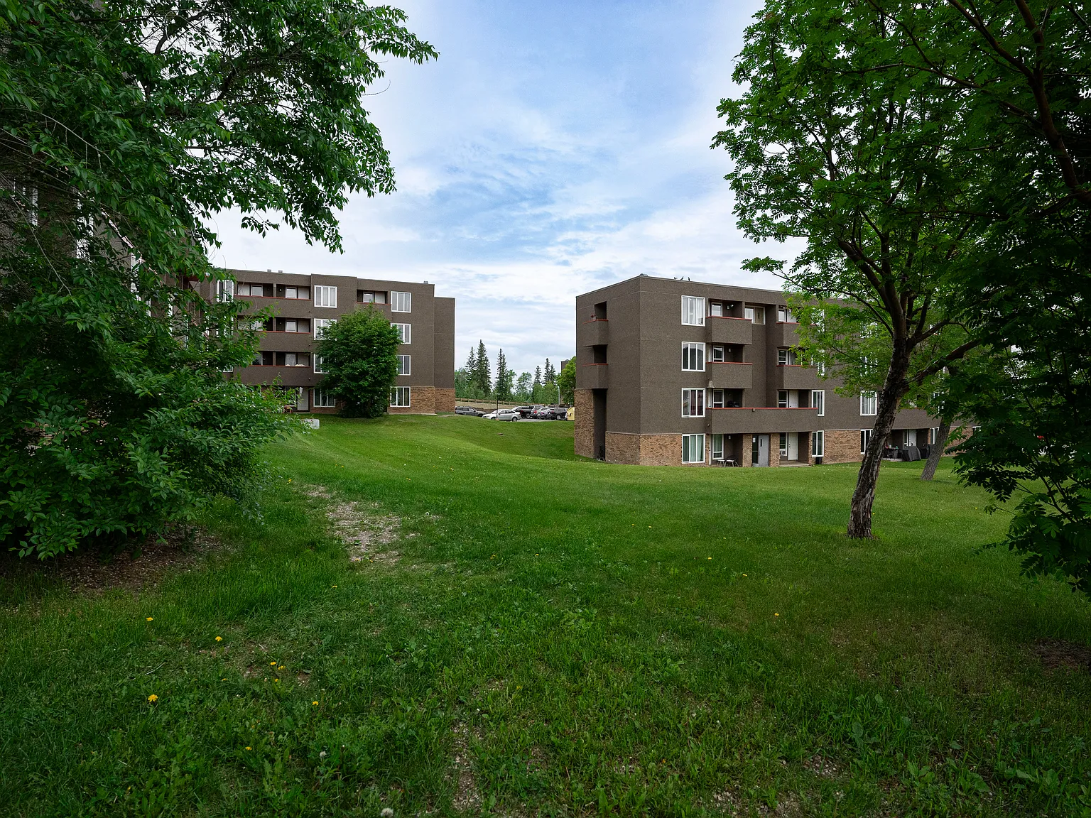 Marsh Manor Apartments — Photo 3