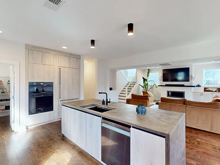 1220 Lomax Ave — Photo 18