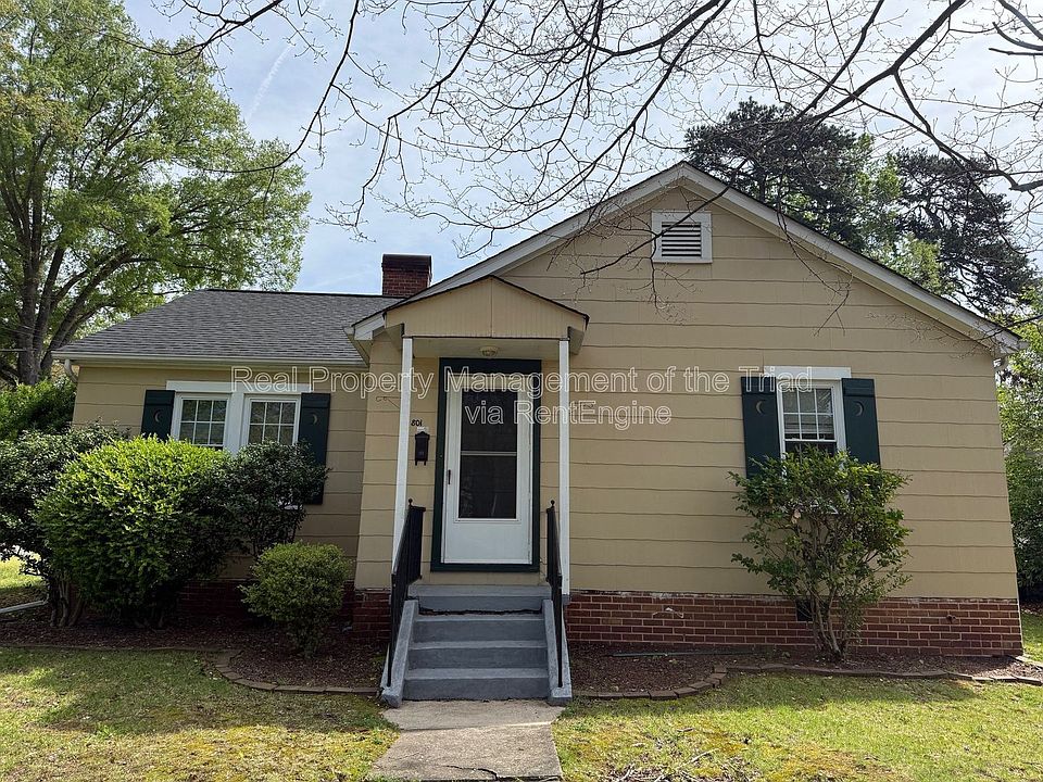 1st image of 801 Knollwood St