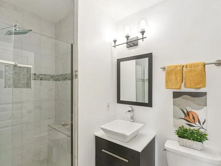 224 S St NE #2 — Photo 18