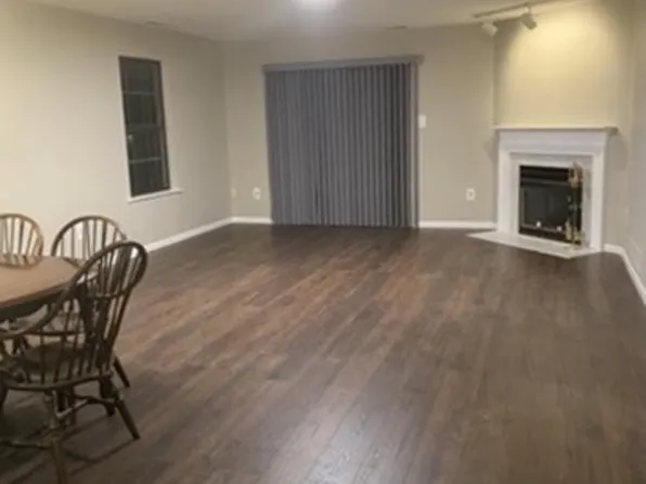 213 Allens Ln, Mullica Hill, NJ 08062