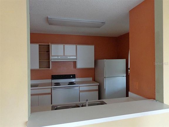 3rd image of 1659 Fluorshire Dr