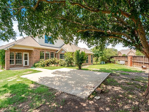 3rd image of 7205 Silktree Ct