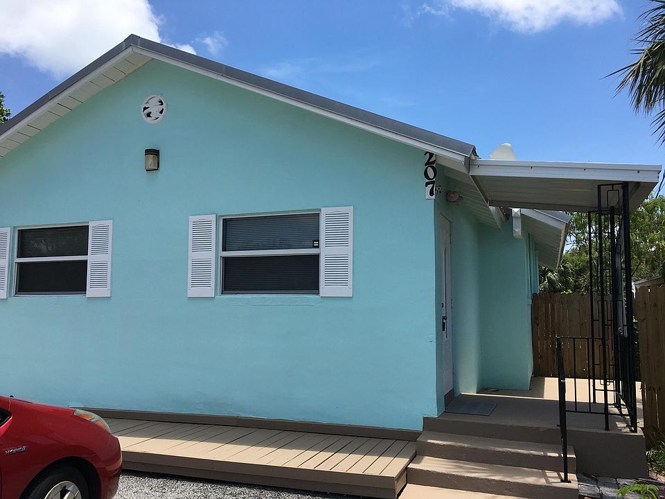 1st image of 207 Pierce Ave #A