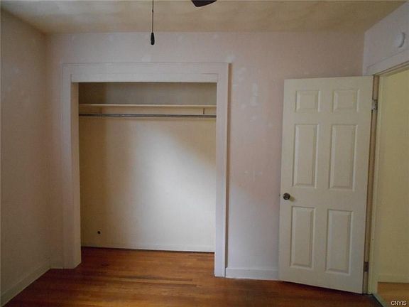 5th image of 111 Dale St