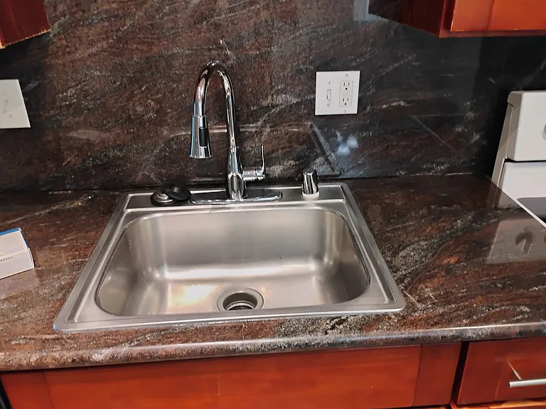 411 Amber Ave — Photo 26