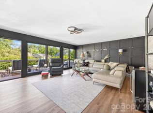 6220 Sharon Rd, Charlotte, NC 28210