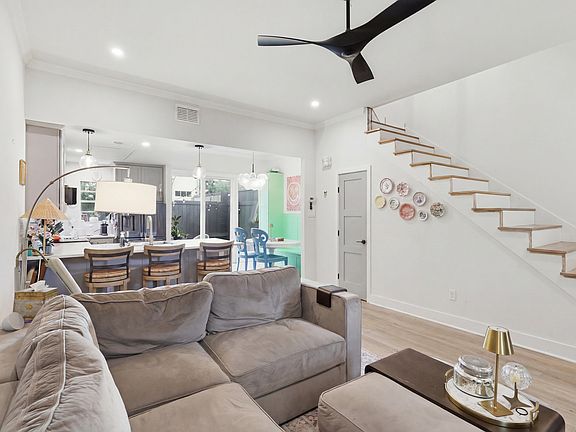 4th image of 4517 Holland Ave APT 109