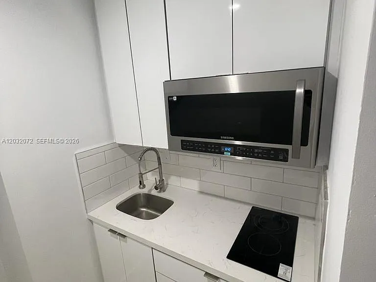 1010 SW 84th Ave #2 — Photo 1