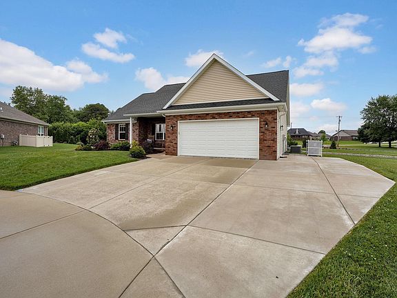 4th image of 7620 Lyman Ct