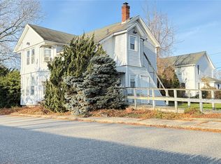 982 Roanoke Avenue, Riverhead, NY