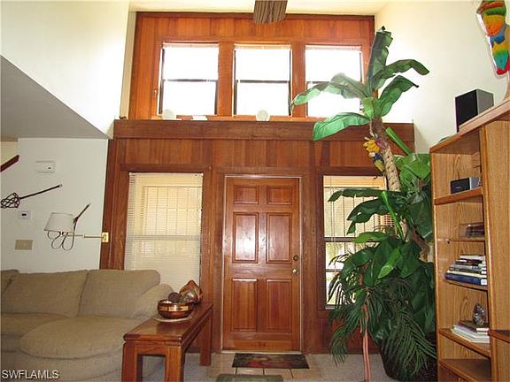 4th image of 1233 SW 54th St