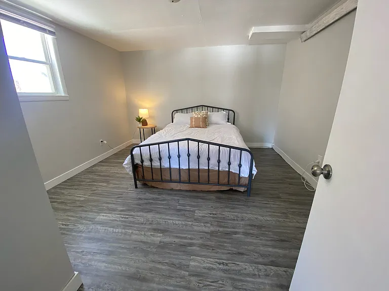 631 Saint James St #B — Photo 10