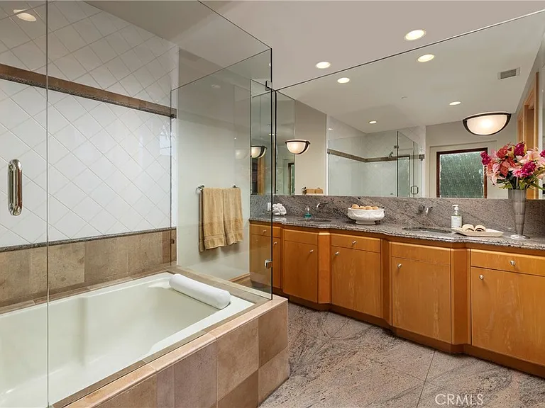 5 Pelican Hill Cir — Photo 30