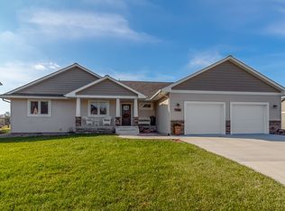 1602 Wood Duck St, Saint Peter, MN 56082