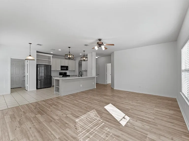 4423 Garden Ridge Ct — Photo 7